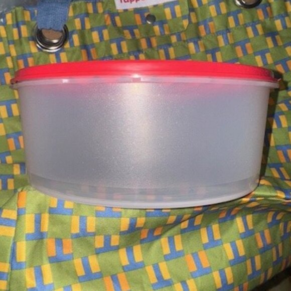 Tupperware Servalier Stacking Canister - Picture 3 of 3